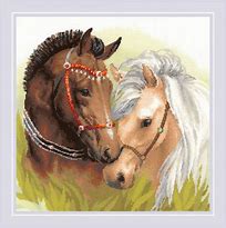 Riolis Pair of Horses #1864 15.75" x 15.75"/40 cm x 40 cm X Stich Kit